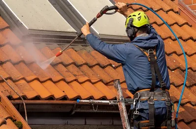 Démoussage et hydrofuge de toiture à Preures
